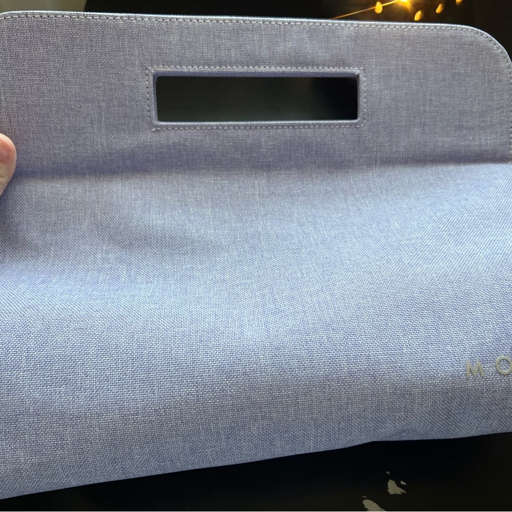 Monat Thermal Bag & 3 Round brushes
